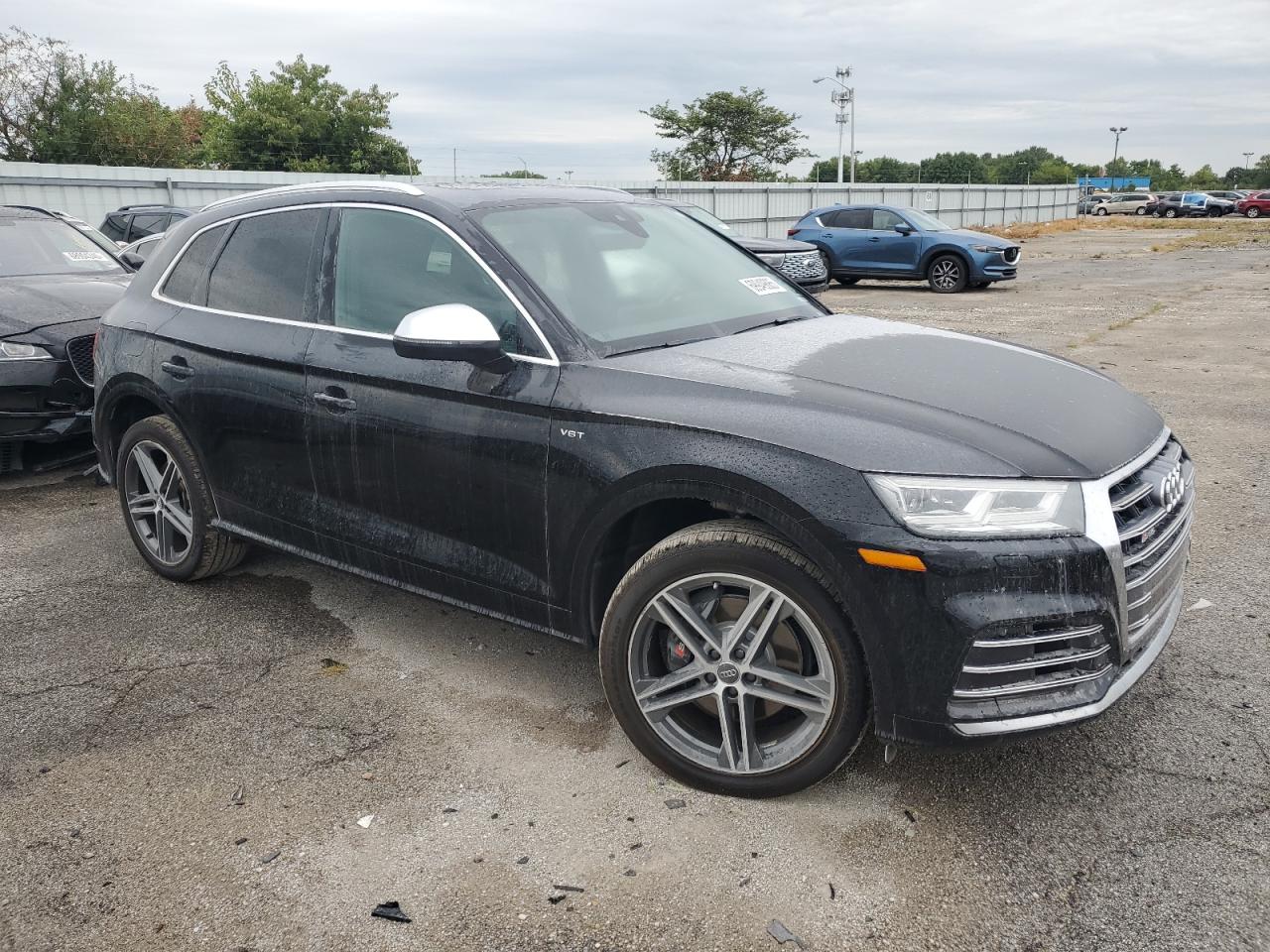 2018 Audi Sq5 Premium Plus Черный vin: WA1A4AFY2J2008032