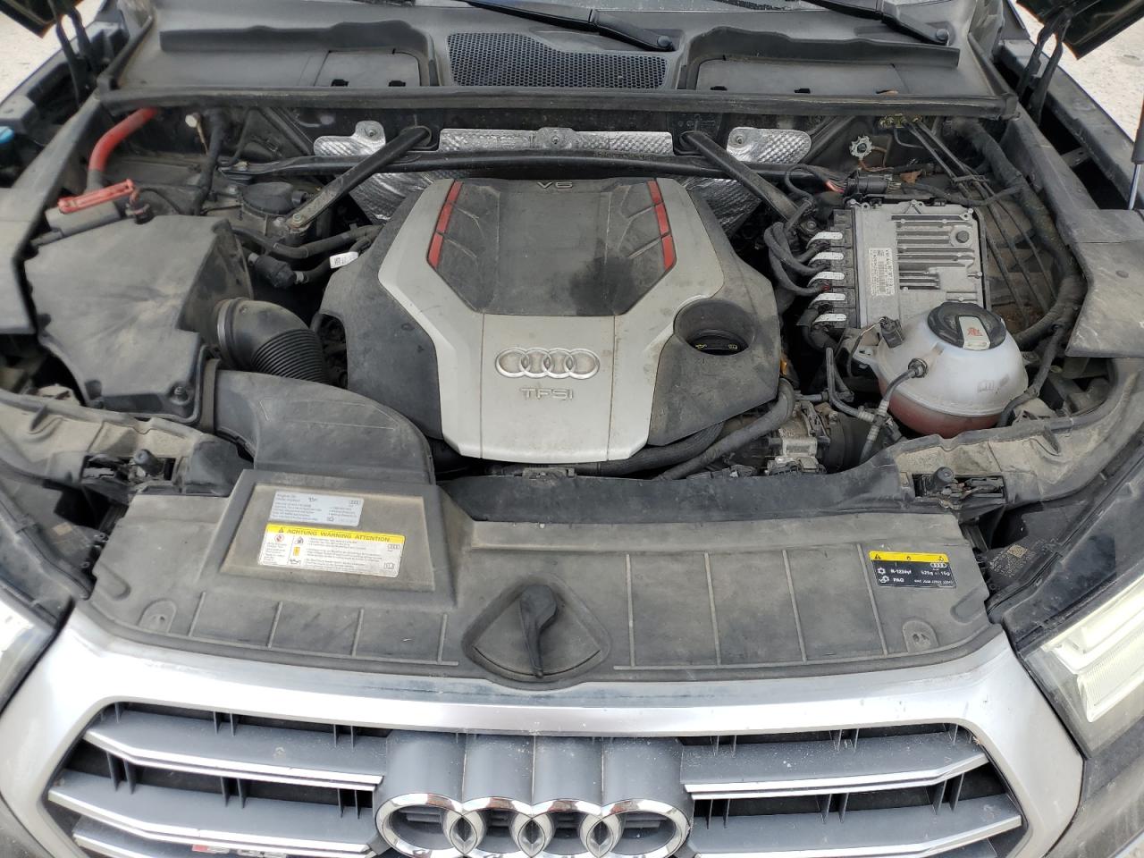 2018 Audi Sq5 Premium Plus Черный vin: WA1A4AFY2J2008032