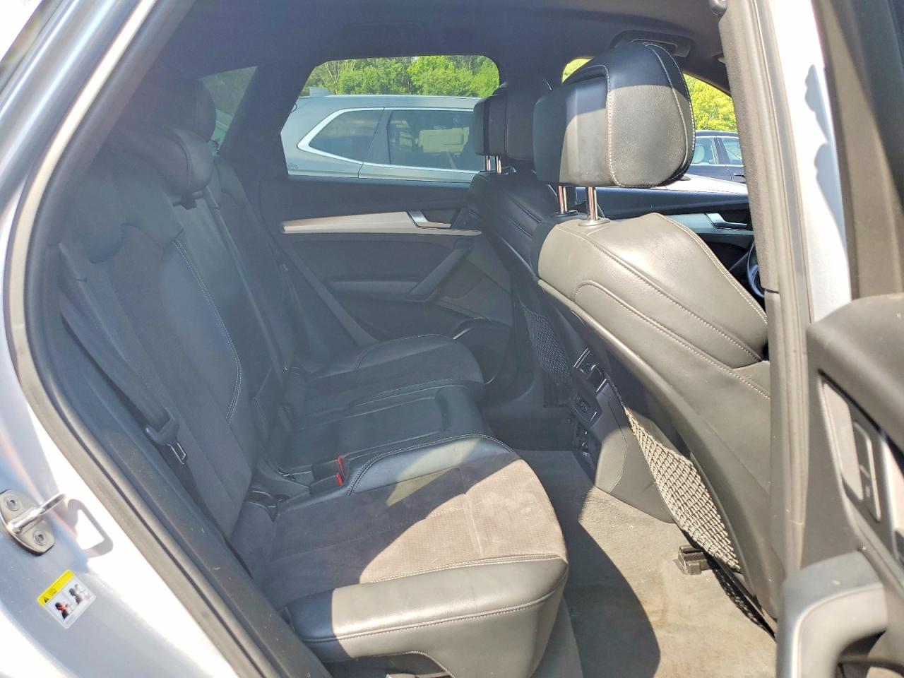2019 Audi Sq5 Premium Silver vin: WA1A4AFY3K2101613