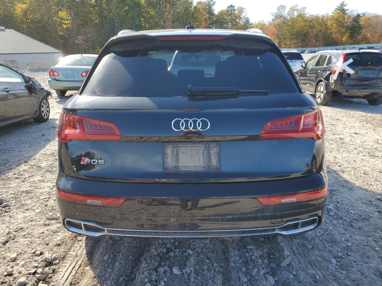 2018 Audi Sq5 Premium Plus Черный vin: WA1A4AFY8J2008925
