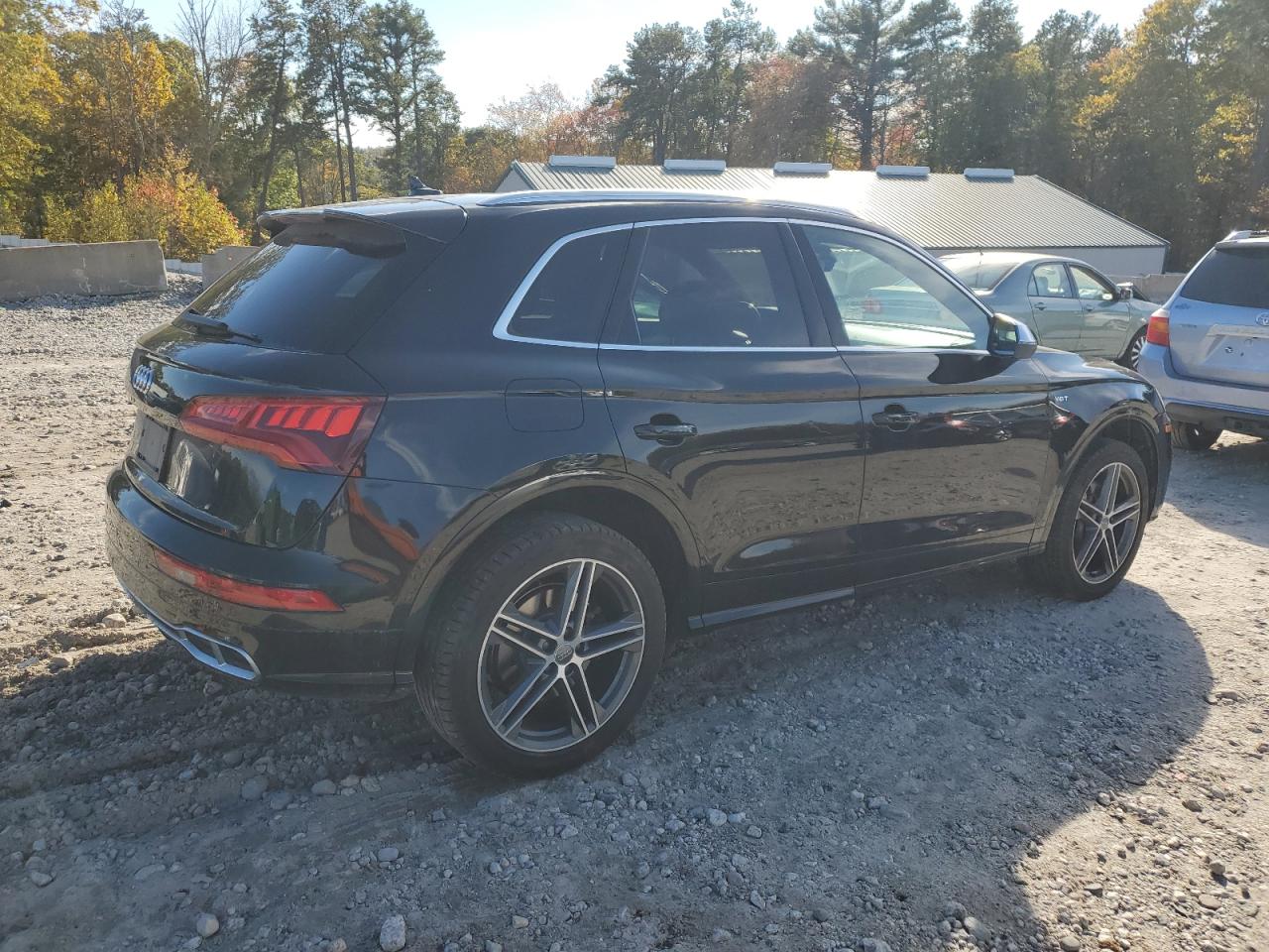 2018 Audi Sq5 Premium Plus Черный vin: WA1A4AFY8J2008925