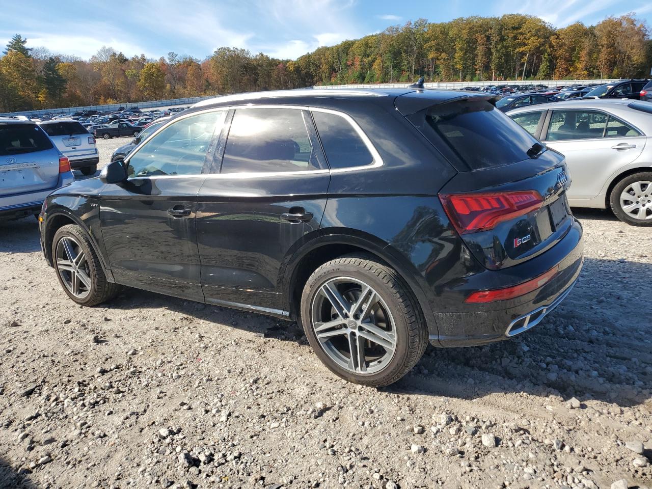 2018 Audi Sq5 Premium Plus Черный vin: WA1A4AFY8J2008925