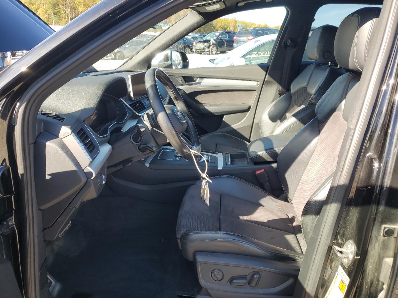 2018 Audi Sq5 Premium Plus Черный vin: WA1A4AFY8J2008925