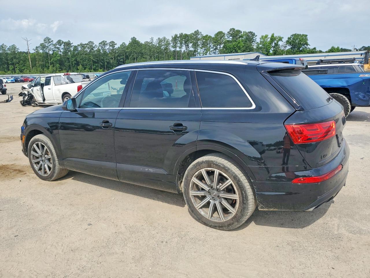 2017 Audi Q7 Premium Black vin: WA1AAAF72HD057553