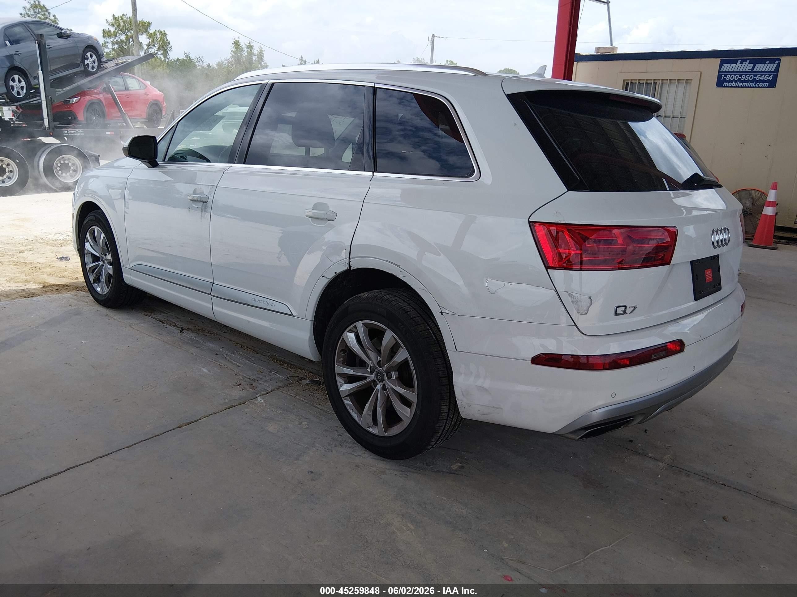 2018 Audi Q7 3.0t Premium White vin: WA1AAAF75JD005467