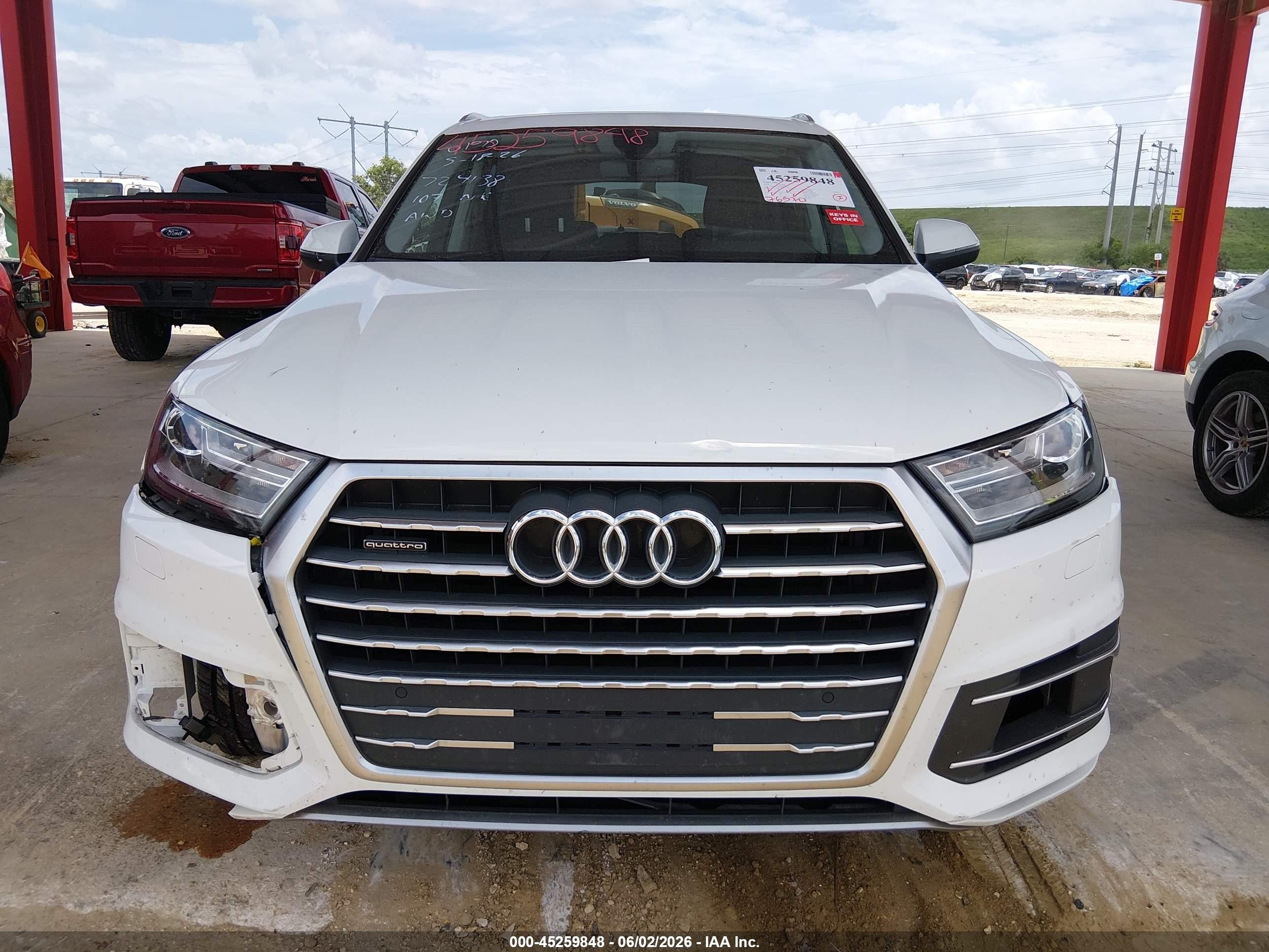 2018 Audi Q7 3.0t Premium White vin: WA1AAAF75JD005467