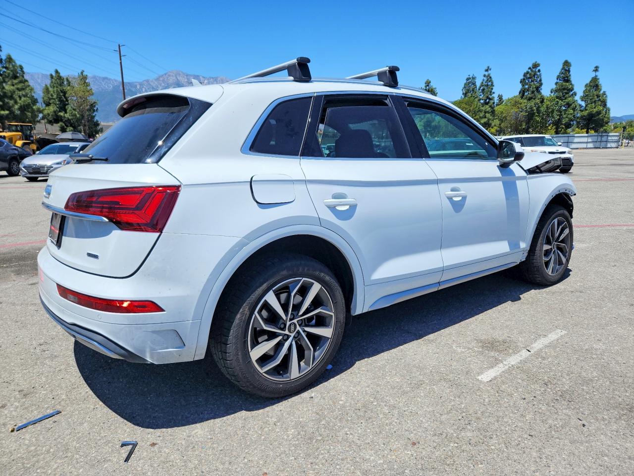 2021 Audi Q5 Premium White vin: WA1AAAFY5M2030961