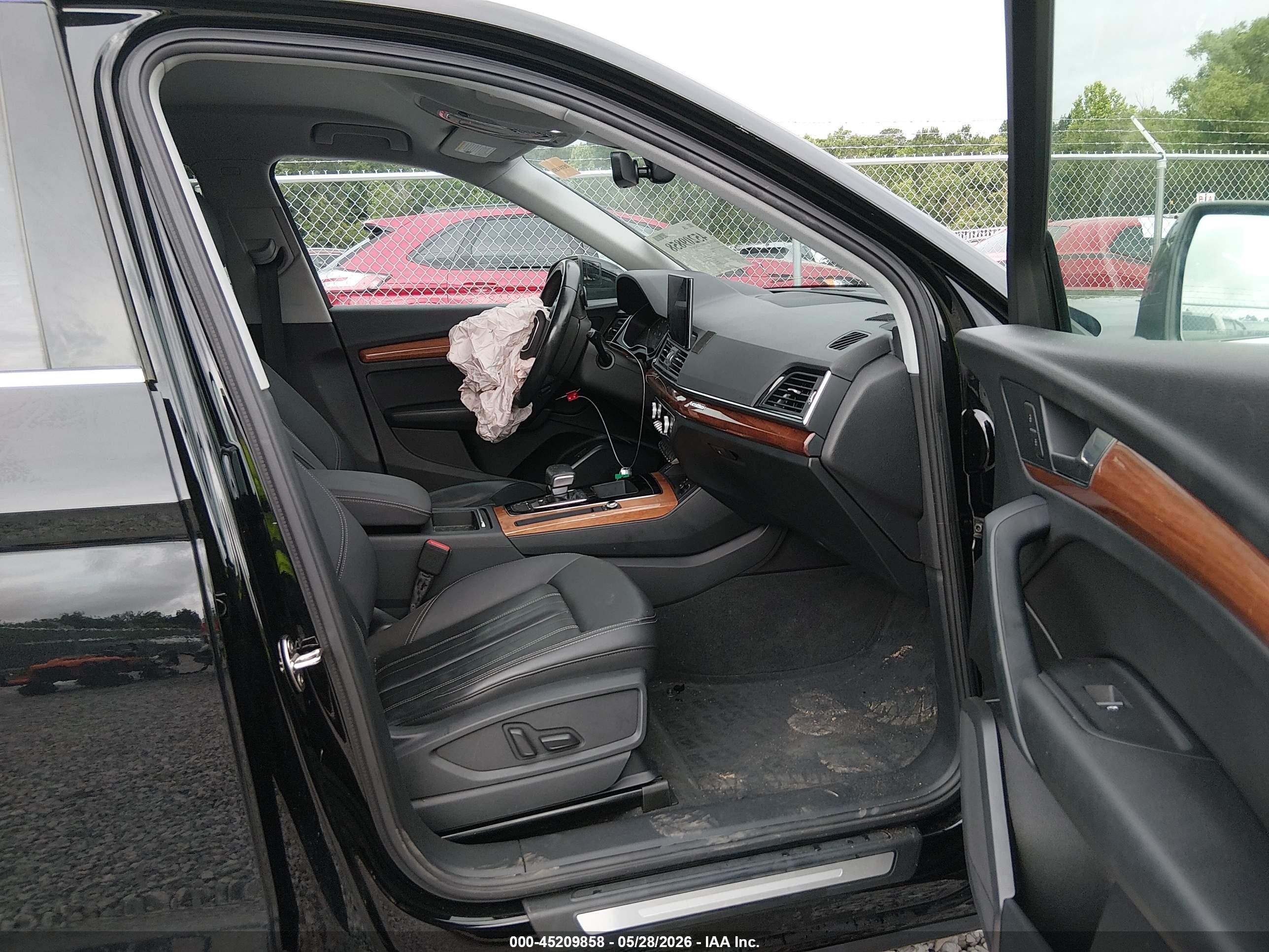 2021 Audi Q5 Premium 45 Tfsi Quattro S Tronic Black vin: WA1AAAFYXM2009023