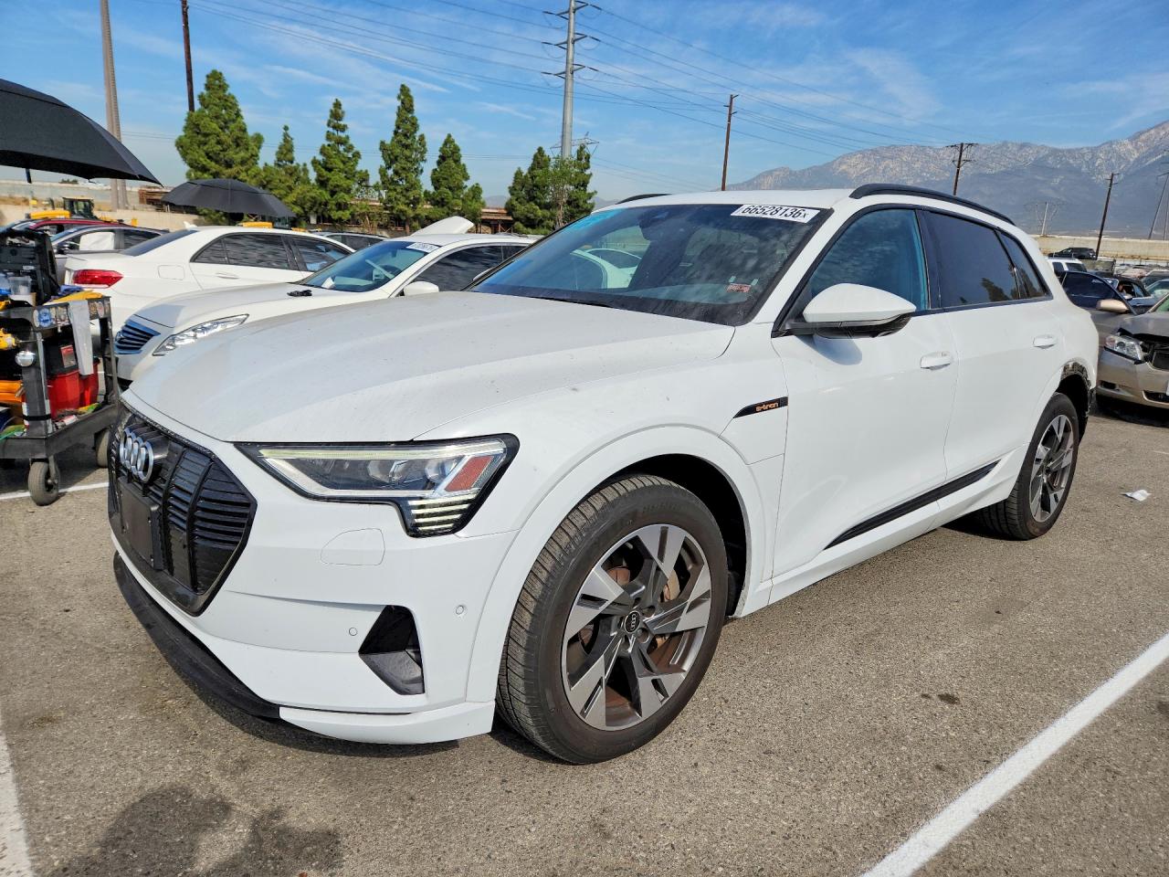 2021 Audi E-tron Premium White vin: WA1AAAGE5MB032441