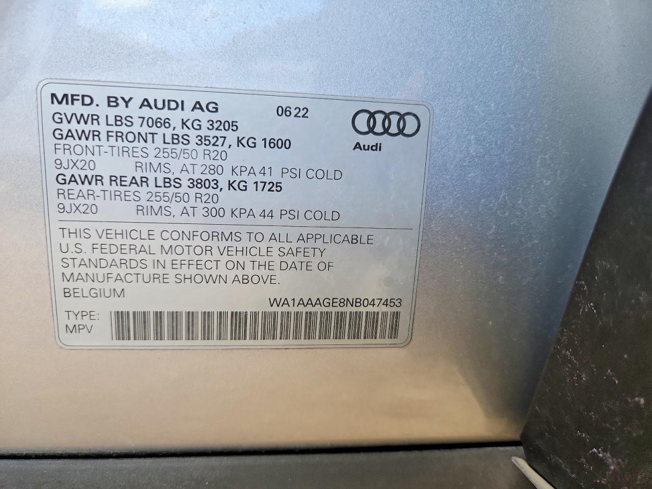2022 Audi E-tron Premium Silver vin: WA1AAAGE8NB047453