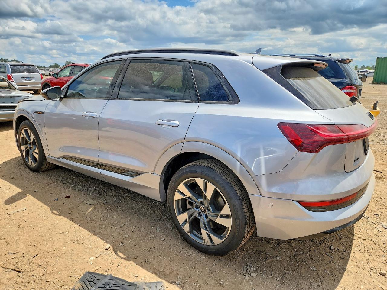 2022 Audi E-tron Premium Silver vin: WA1AAAGE8NB047453