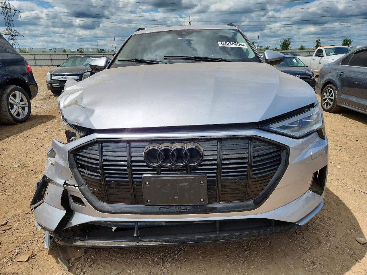2022 Audi E-tron Premium Silver vin: WA1AAAGE8NB047453