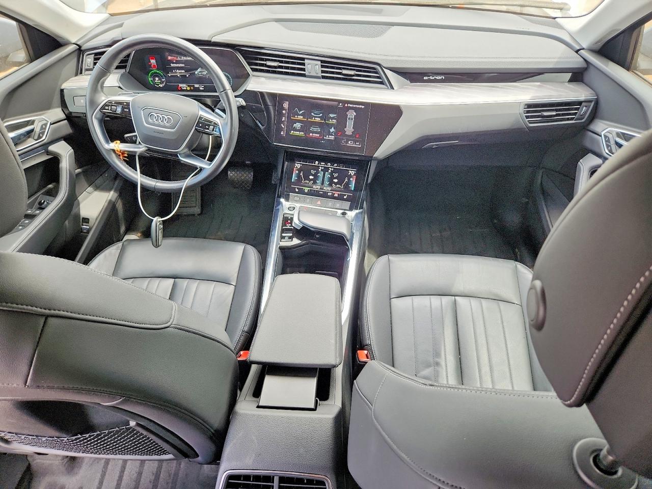 2022 Audi E-tron Premium Silver vin: WA1AAAGE8NB047453