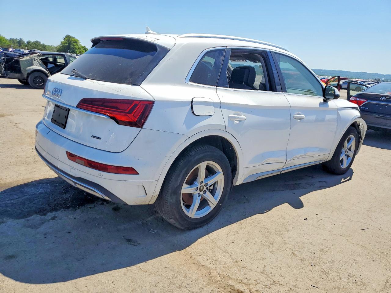 2023 Audi Q5 Premium 40 White vin: WA1ABAFY1P2143159