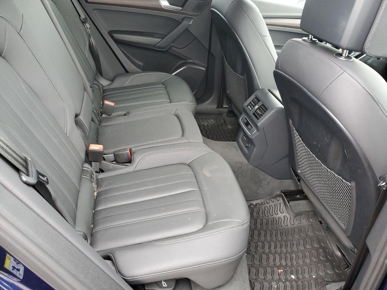 2025 Audi Q5 Premium 40 Blue vin: WA1ABAFY2S2046870