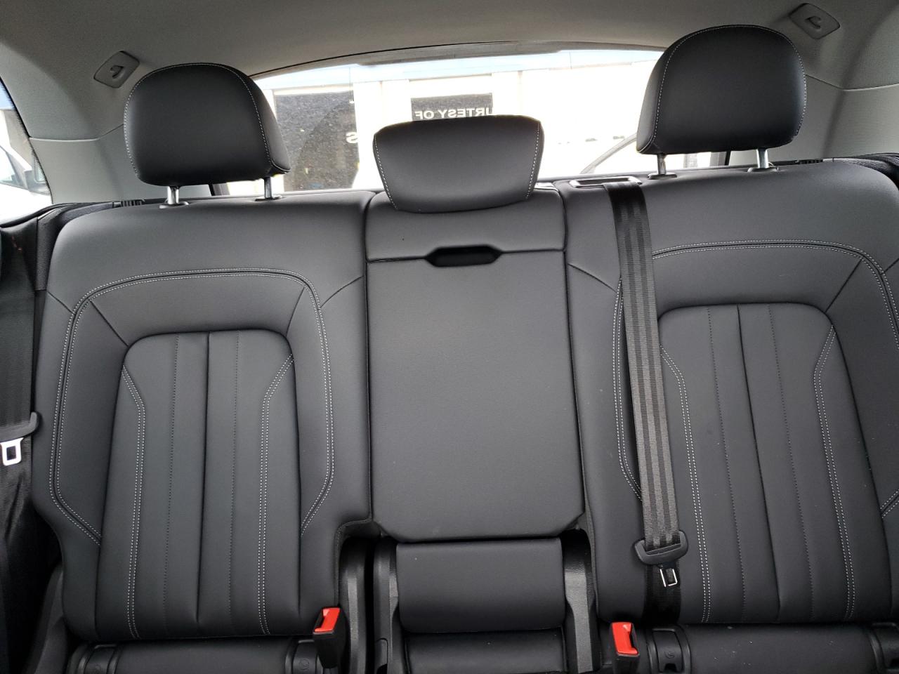 2025 Audi Q5 Premium 40 Blue vin: WA1ABAFY2S2046870