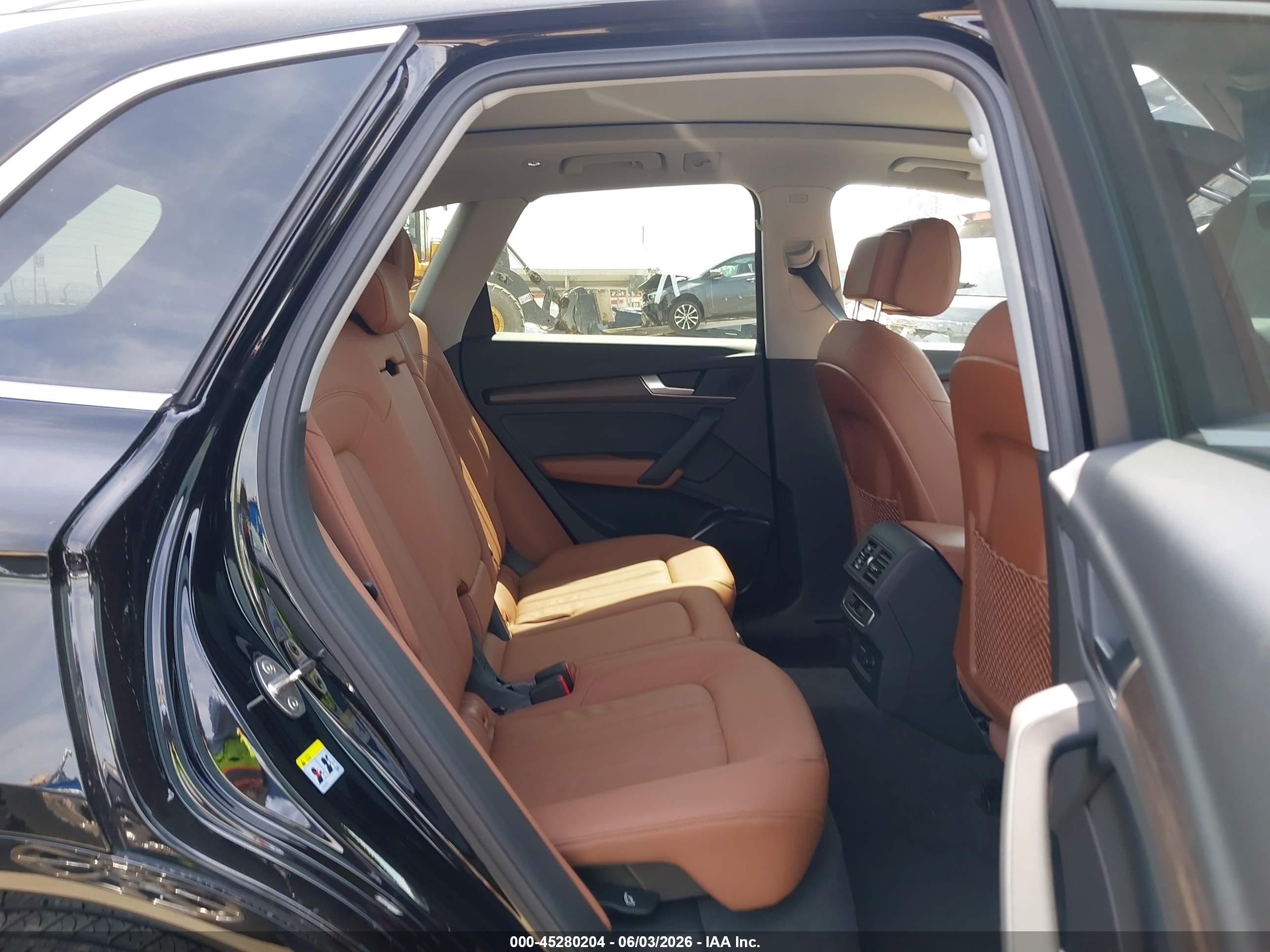 2022 Audi Q5 Premium 40 Tfsi Quattro S Tronic Brown vin: WA1ABAFYXN2110061