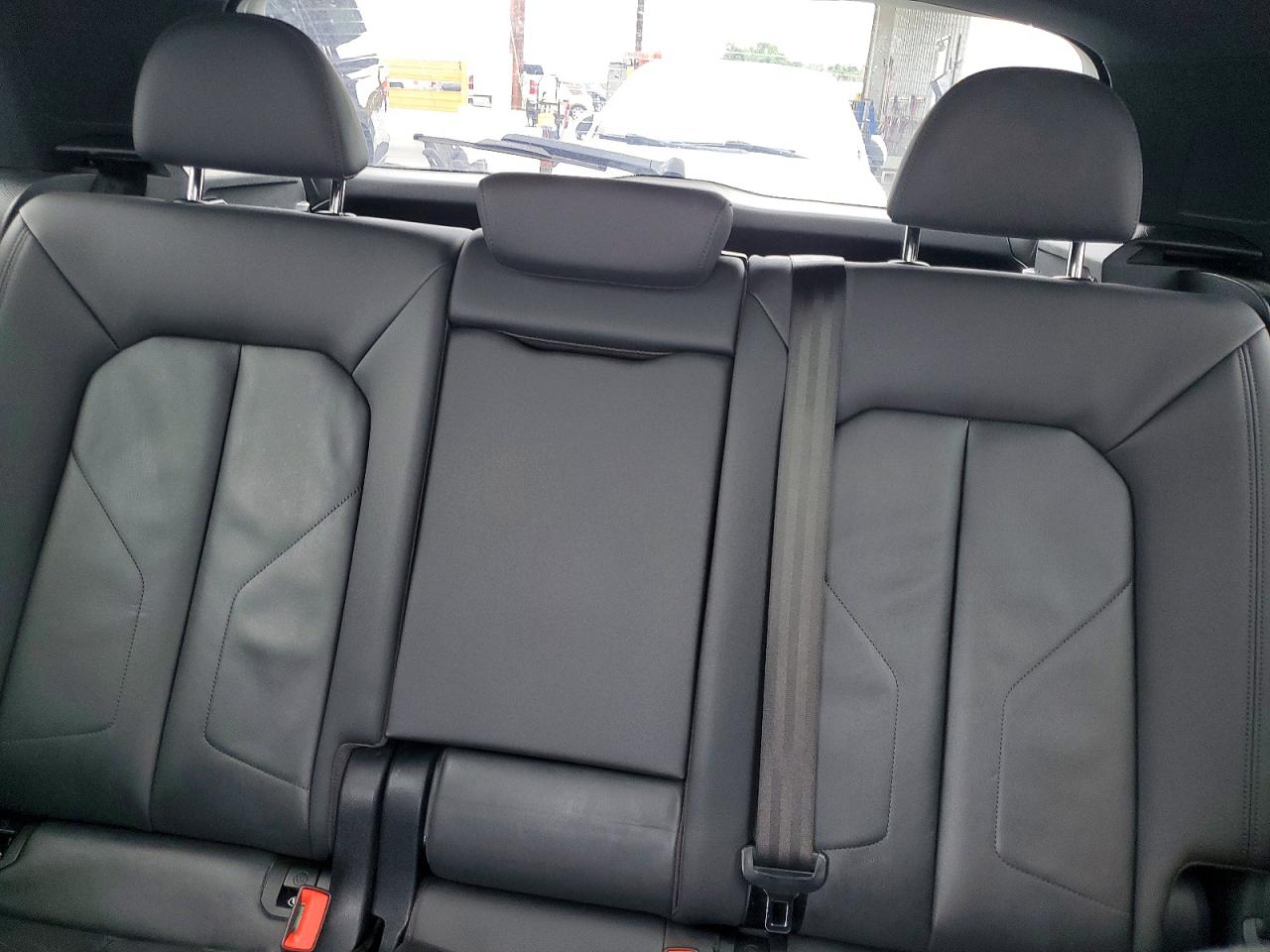 2019 Audi Q3 Premium Gray vin: WA1AECF31K1078383
