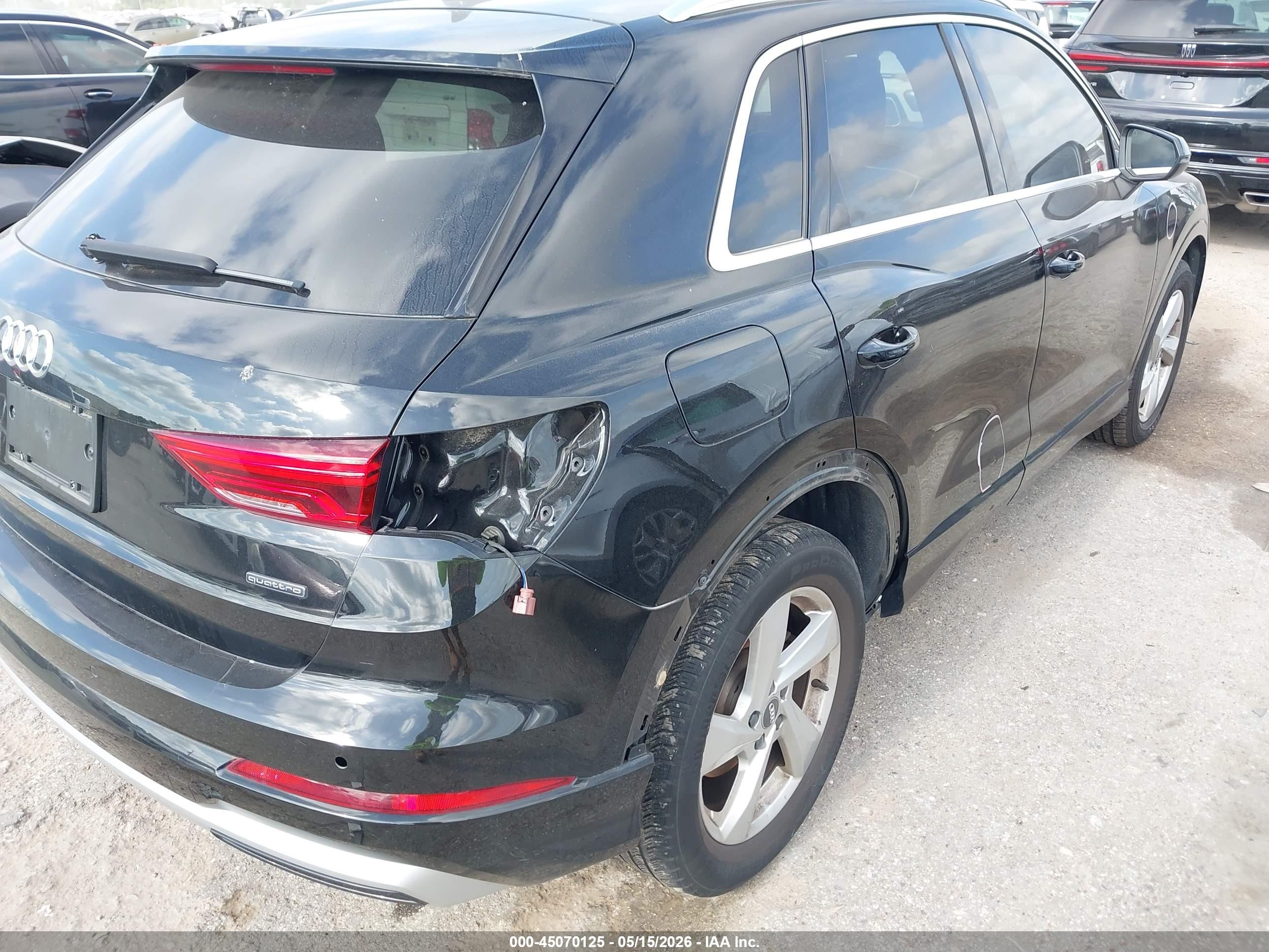 2020 Audi Q3 Premium 45 Tfsi Quattro Tiptronic Black vin: WA1AECF33L1108579