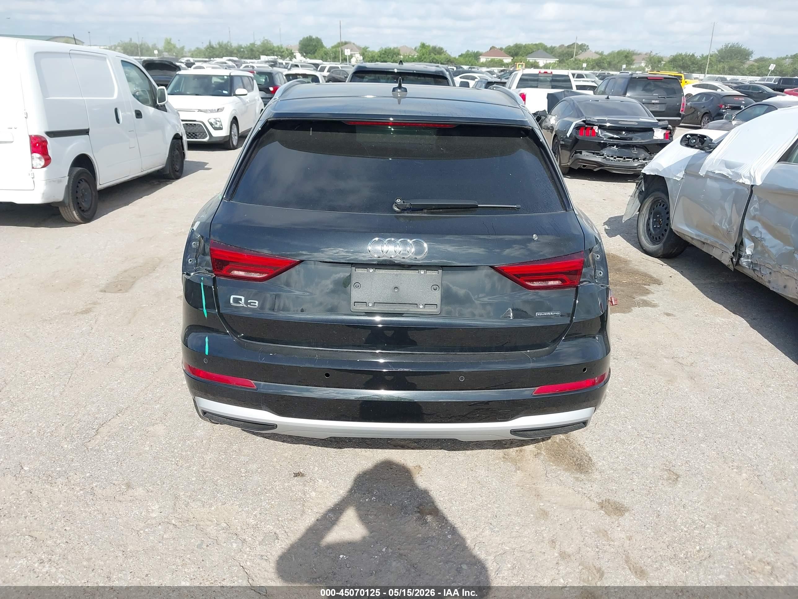 2020 Audi Q3 Premium 45 Tfsi Quattro Tiptronic Black vin: WA1AECF33L1108579
