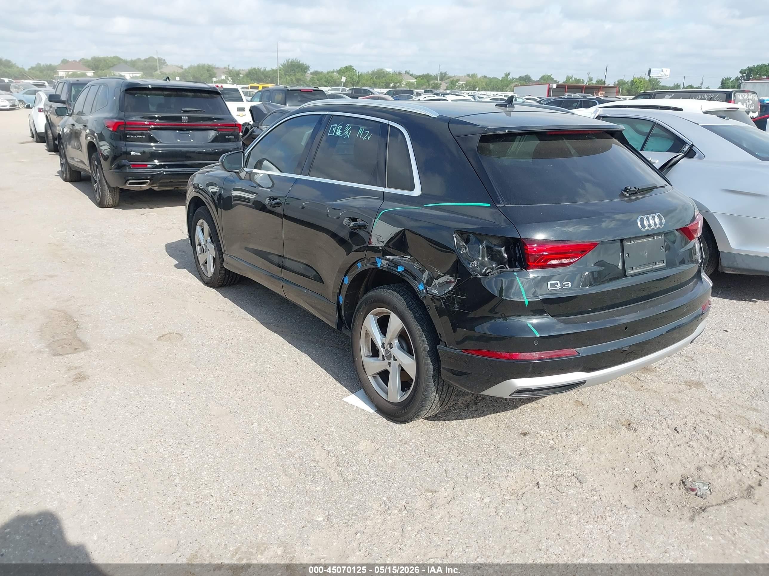2020 Audi Q3 Premium 45 Tfsi Quattro Tiptronic Black vin: WA1AECF33L1108579