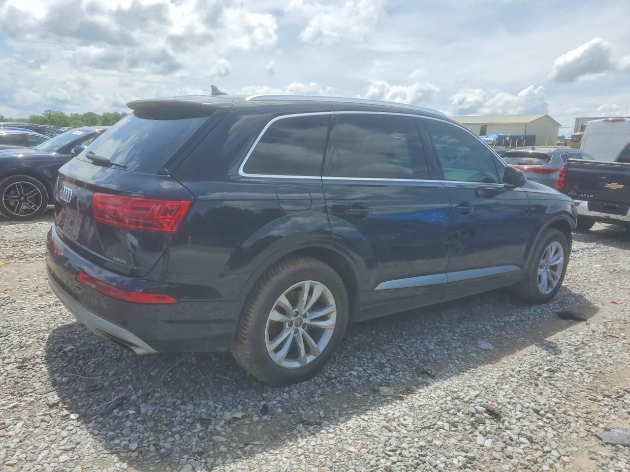 2017 Audi Q7 Premium Black vin: WA1AHAF74HD042922