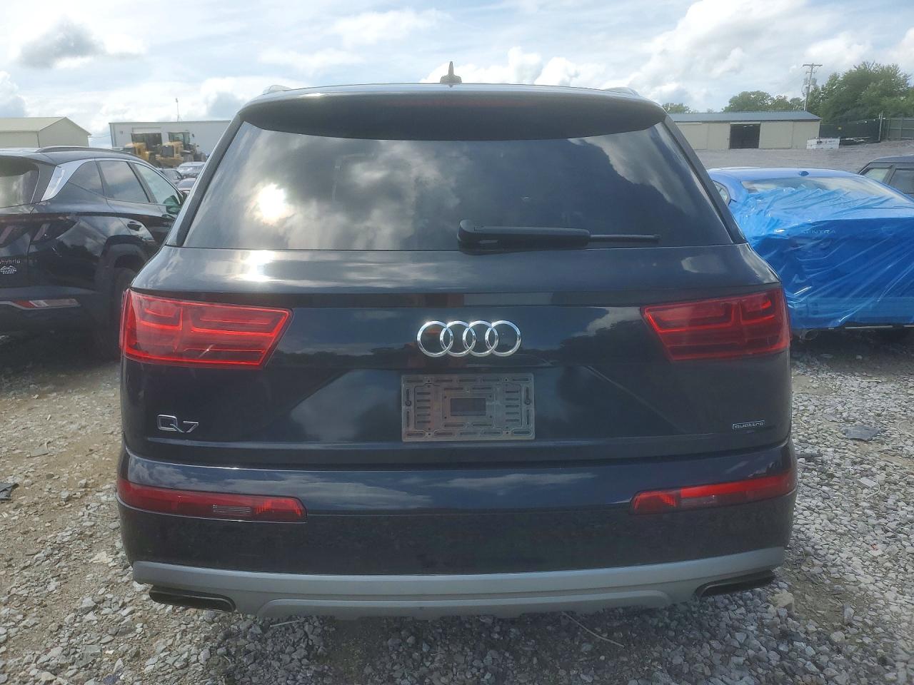 2017 Audi Q7 Premium Black vin: WA1AHAF74HD042922