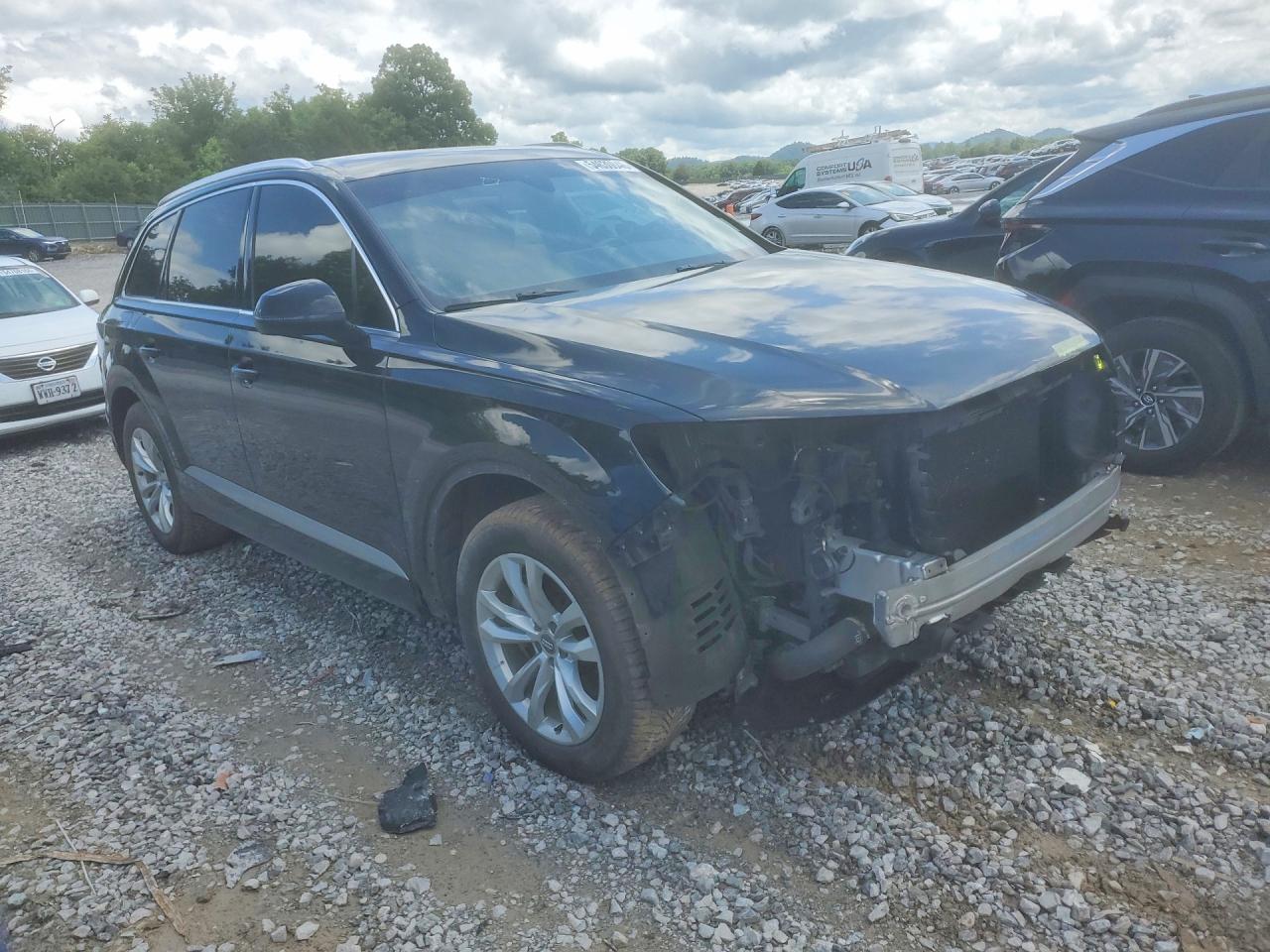 2017 Audi Q7 Premium Black vin: WA1AHAF74HD042922