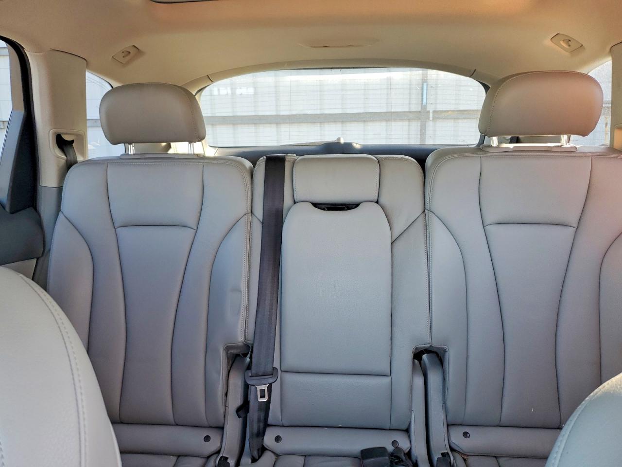 2018 Audi Q7 Premium Gray vin: WA1AHAF78JD034408