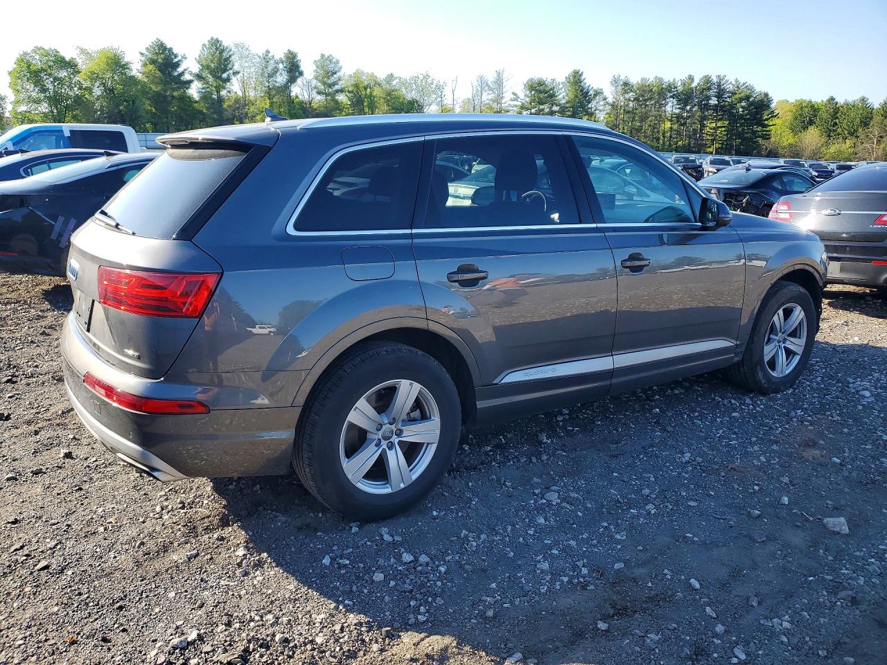 2018 Audi Q7 Premium Gray vin: WA1AHAF78JD034408