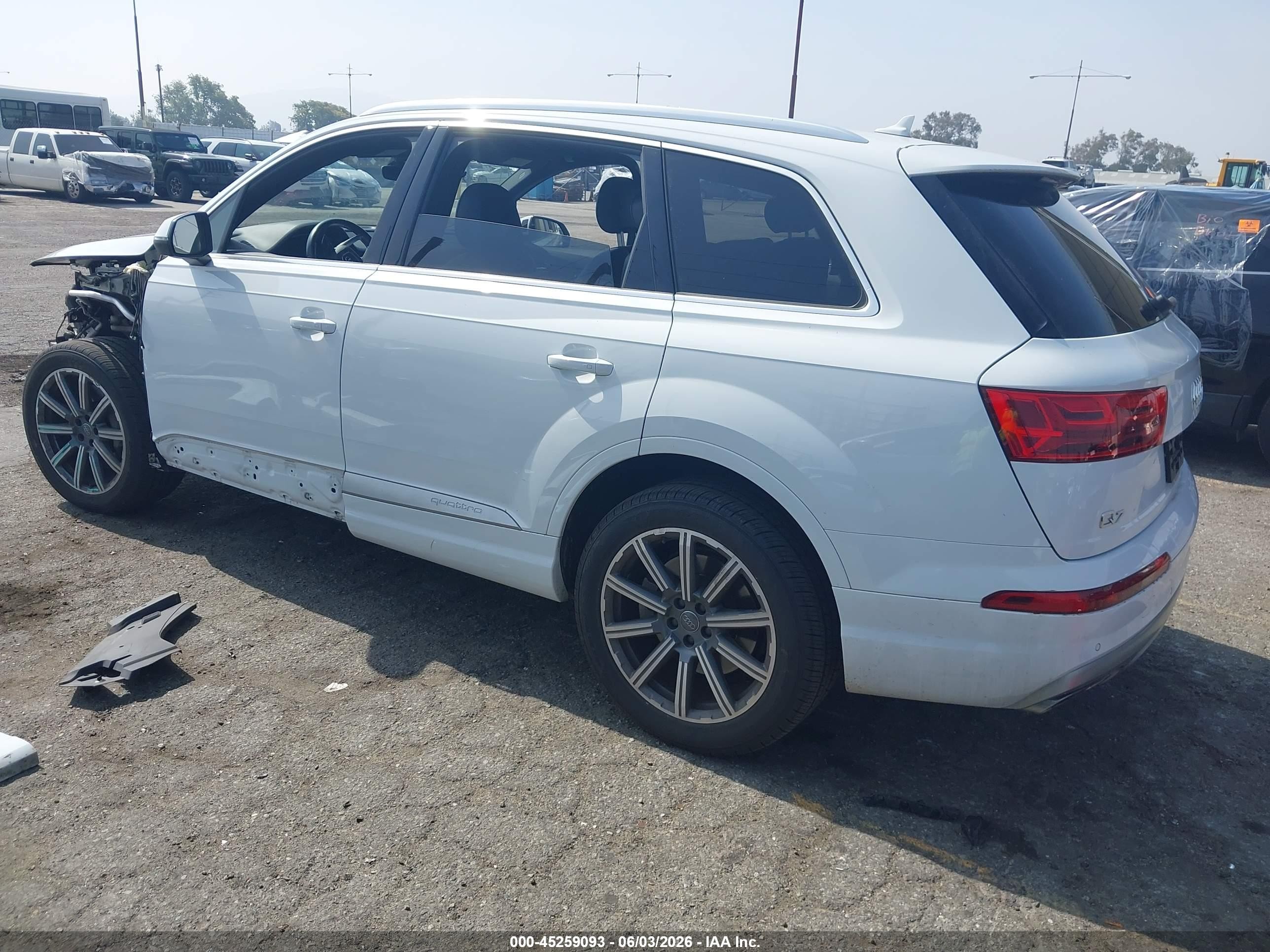 2019 Audi Q7 45 Premium/45 Se Premium Белый vin: WA1AHAF79KD029915
