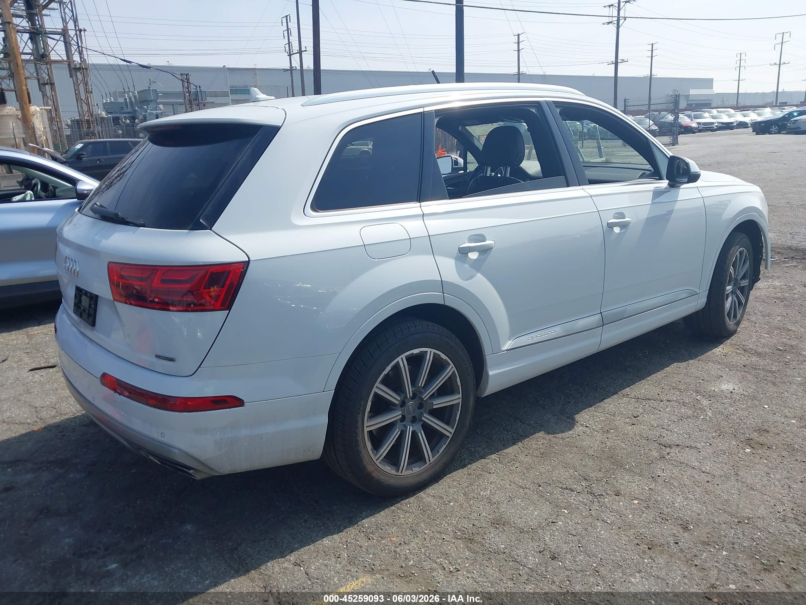 2019 Audi Q7 45 Premium/45 Se Premium Белый vin: WA1AHAF79KD029915