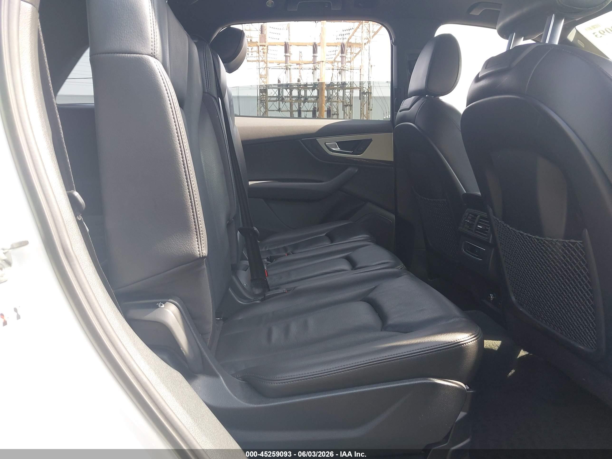 2019 Audi Q7 45 Premium/45 Se Premium Белый vin: WA1AHAF79KD029915