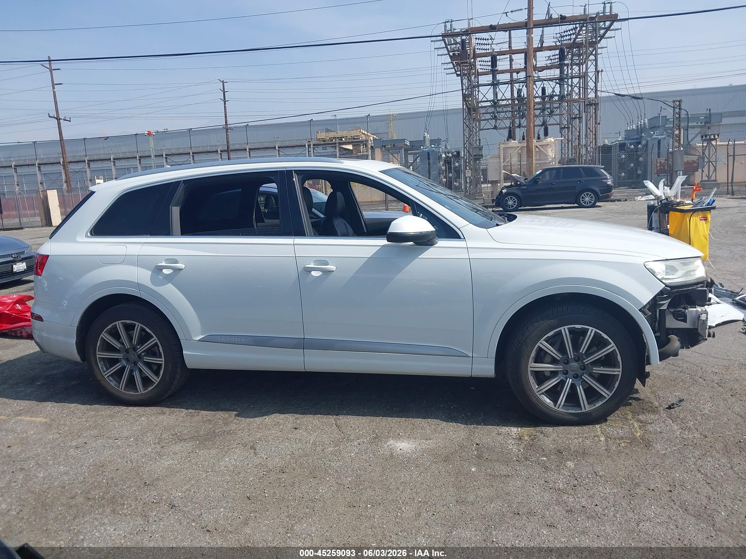 2019 Audi Q7 45 Premium/45 Se Premium Белый vin: WA1AHAF79KD029915