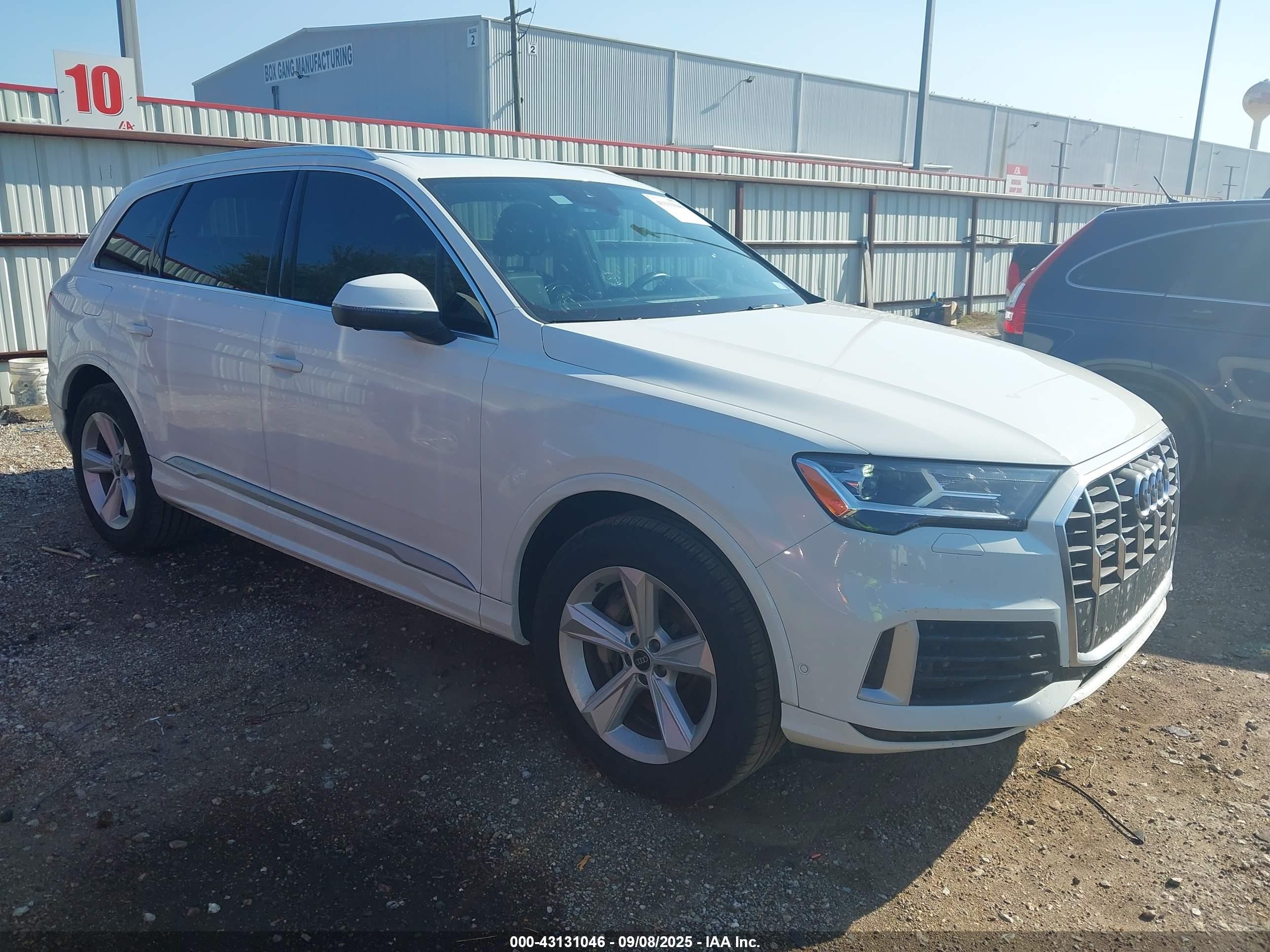 2021 Audi Q7 Premium 45 Tfsi Quattro Tiptronic Белый vin: WA1AJAF70MD016395