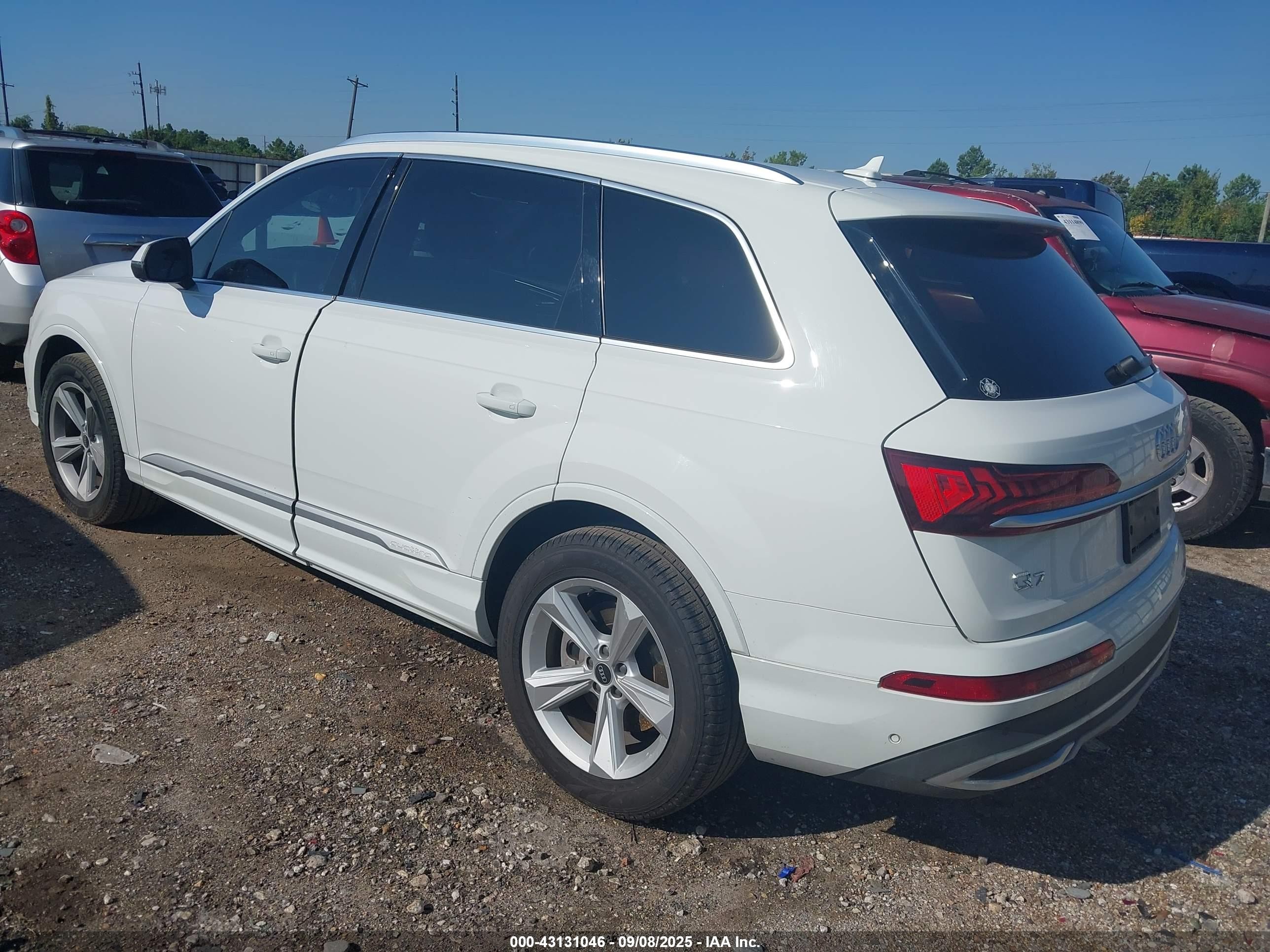 2021 Audi Q7 Premium 45 Tfsi Quattro Tiptronic Белый vin: WA1AJAF70MD016395