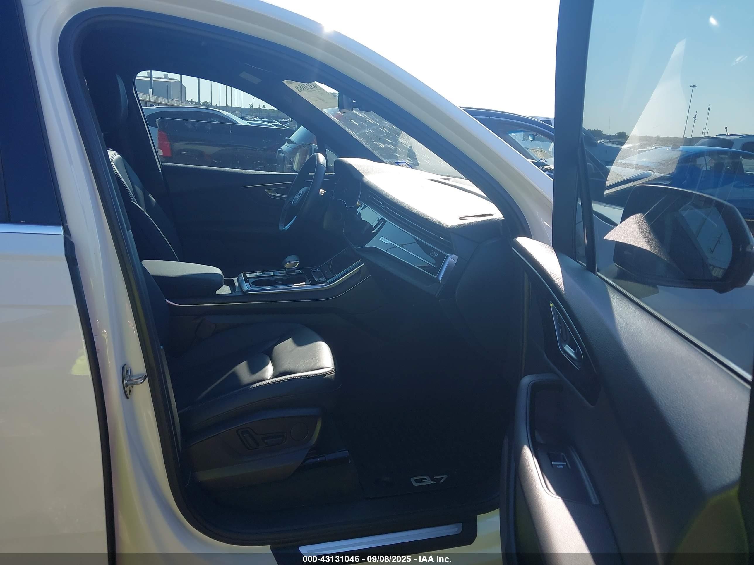2021 Audi Q7 Premium 45 Tfsi Quattro Tiptronic Белый vin: WA1AJAF70MD016395