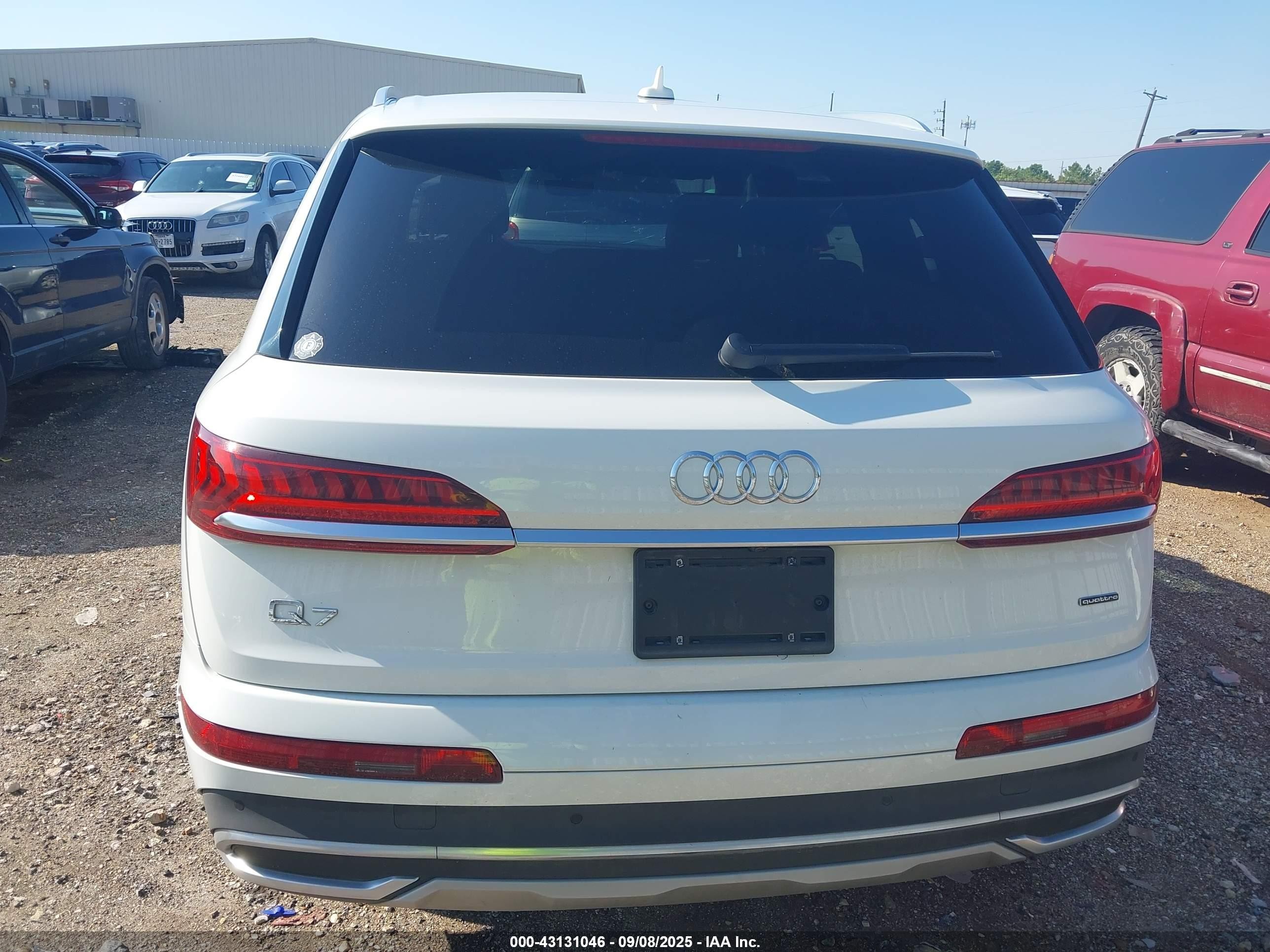 2021 Audi Q7 Premium 45 Tfsi Quattro Tiptronic Белый vin: WA1AJAF70MD016395