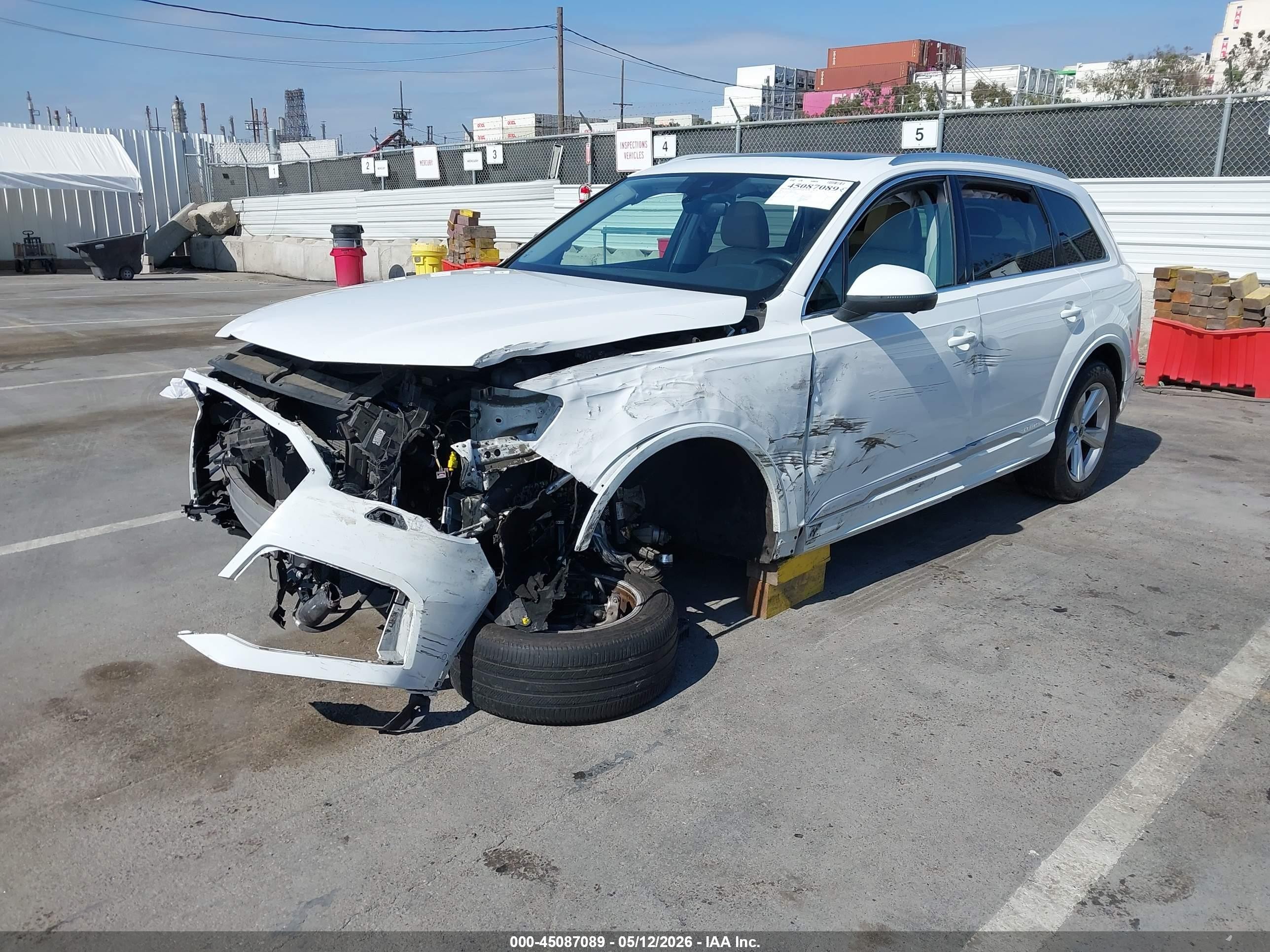 2021 Audi Q7 Premium 45 Tfsi Quattro Tiptronic White vin: WA1AJAF77MD017494