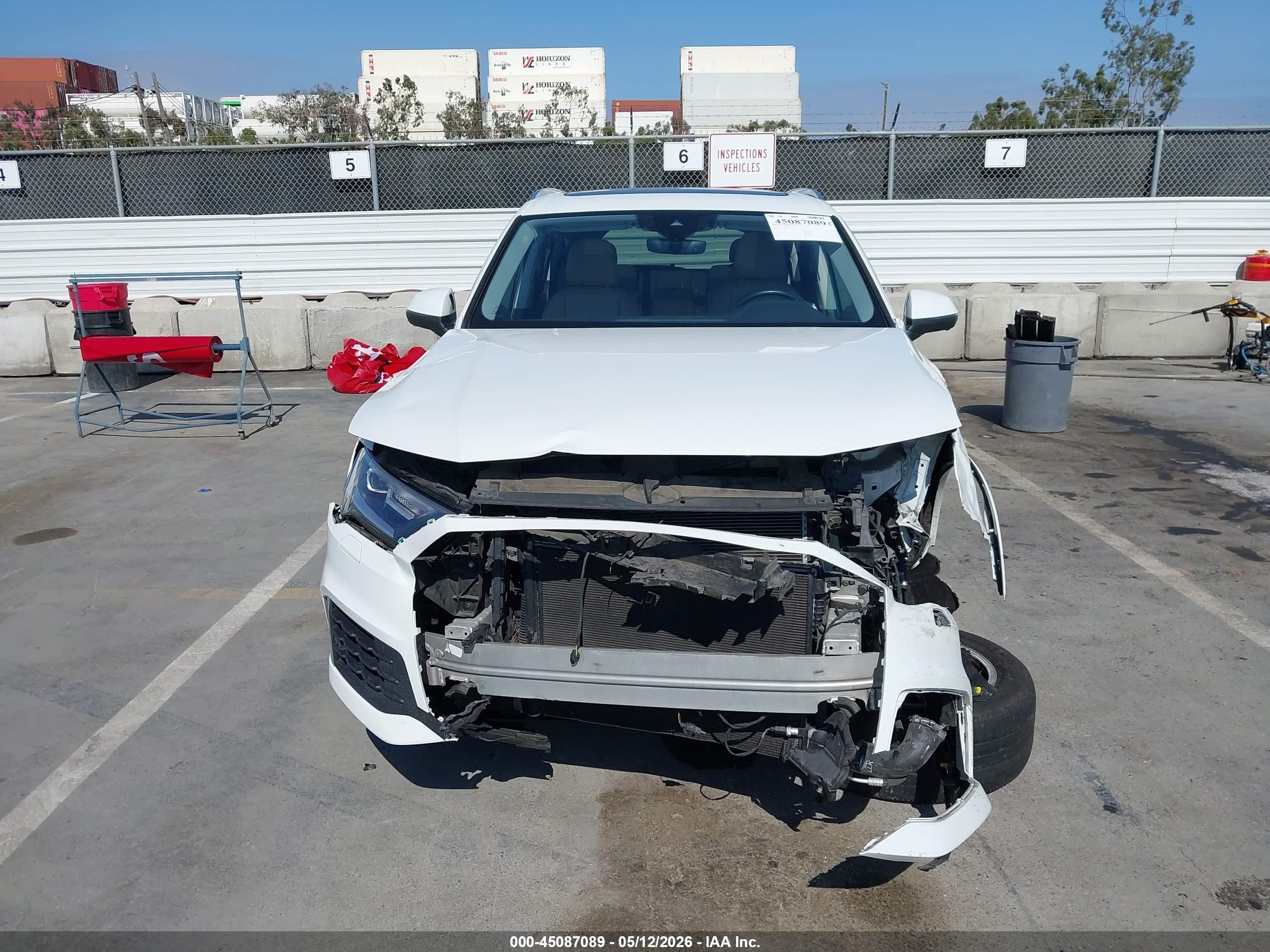 2021 Audi Q7 Premium 45 Tfsi Quattro Tiptronic White vin: WA1AJAF77MD017494