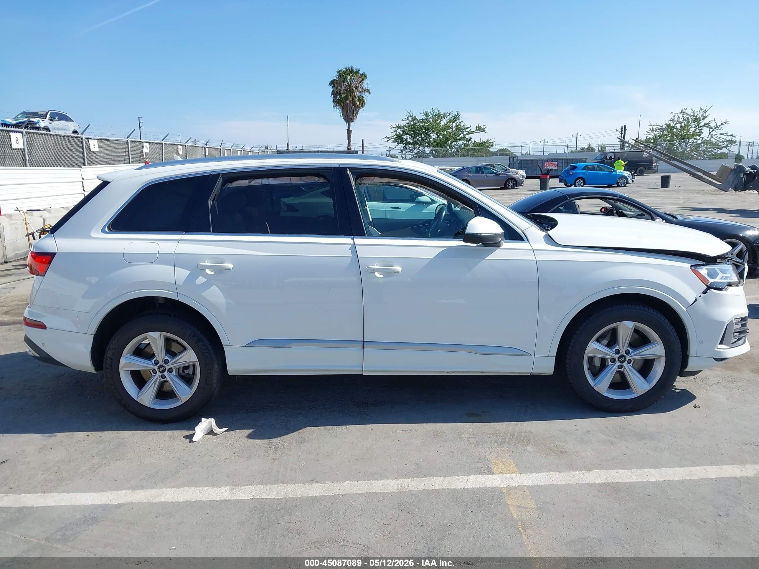 2021 Audi Q7 Premium 45 Tfsi Quattro Tiptronic White vin: WA1AJAF77MD017494