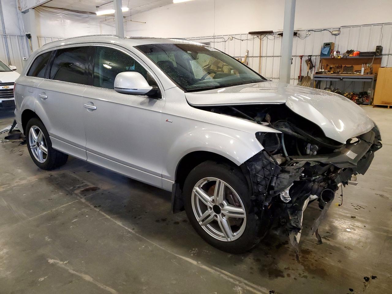 2009 Audi Q7 Tdi Silver vin: WA1AM74LX9D037000