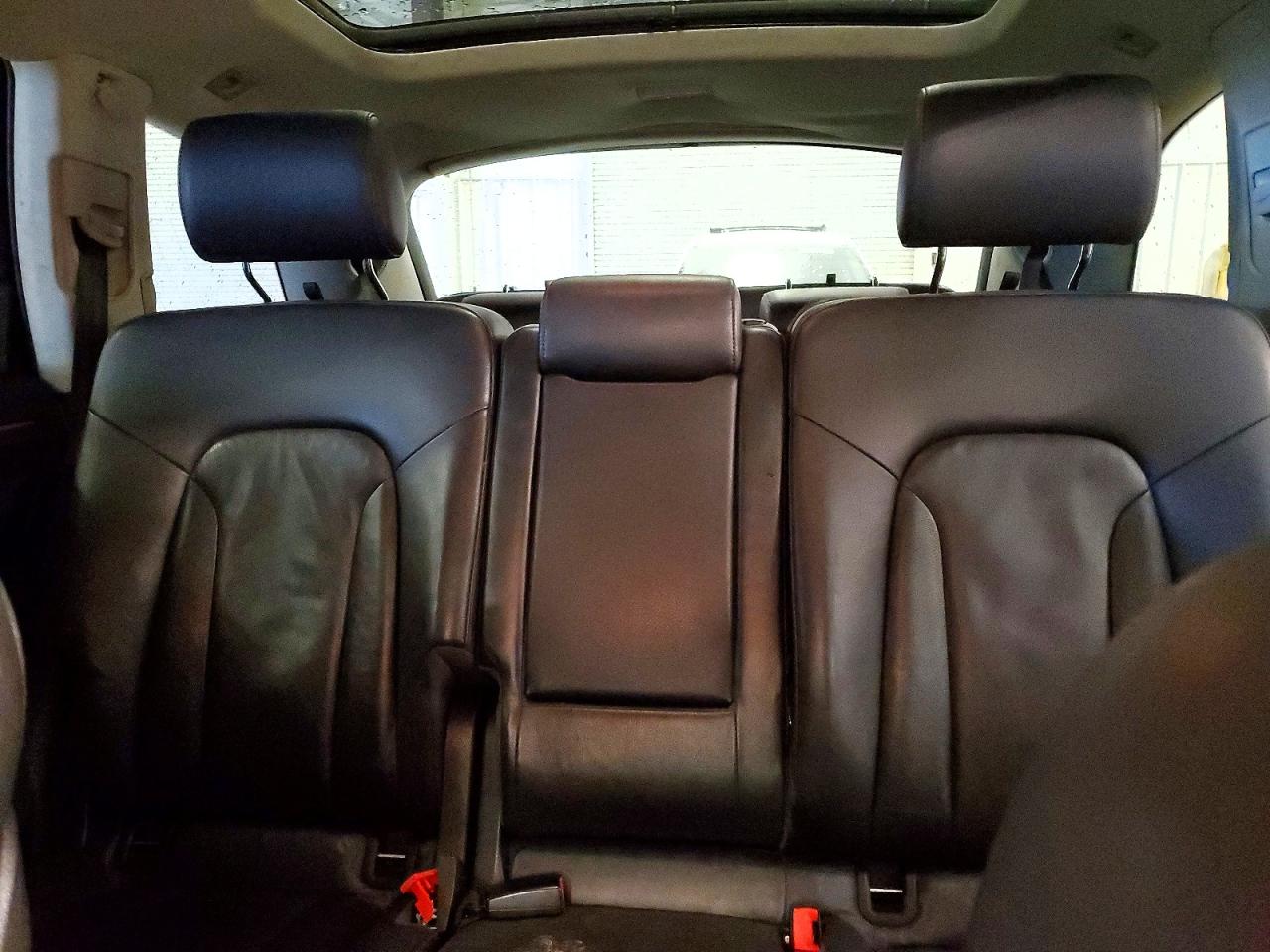 2009 Audi Q7 Tdi Silver vin: WA1AM74LX9D037000