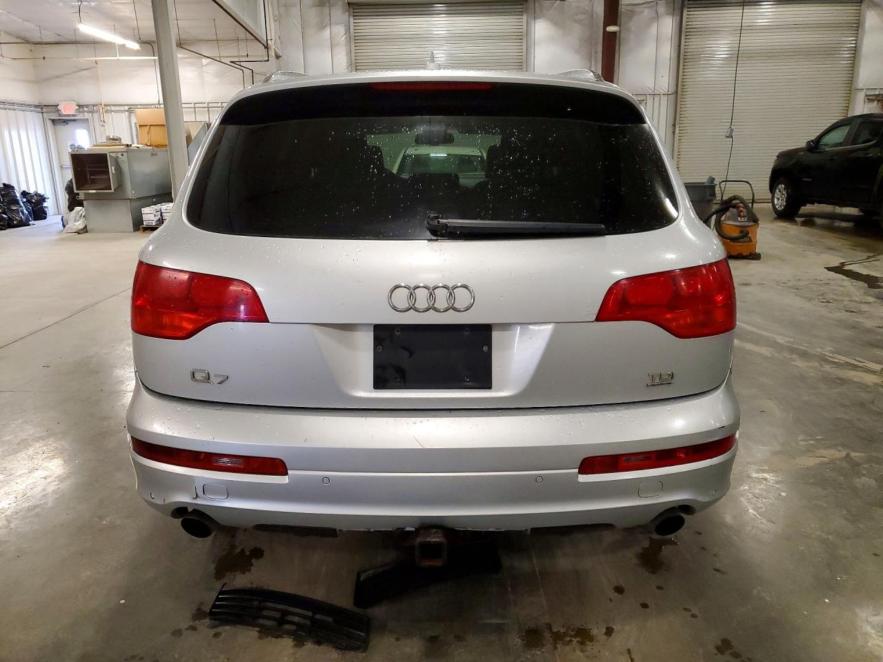 2009 Audi Q7 Tdi Silver vin: WA1AM74LX9D037000