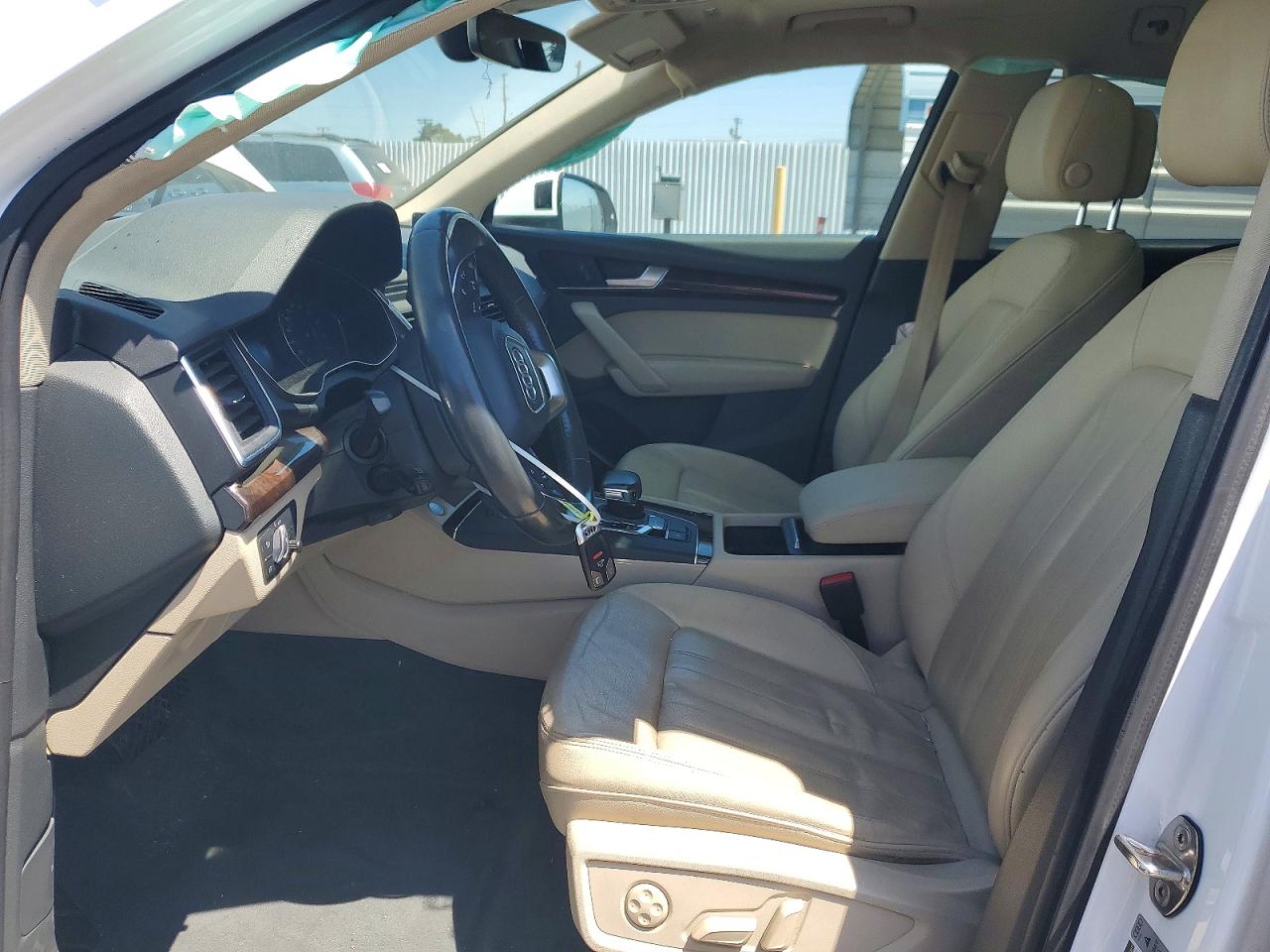 2019 Audi Q5 Premium White vin: WA1ANAFY0K2116874
