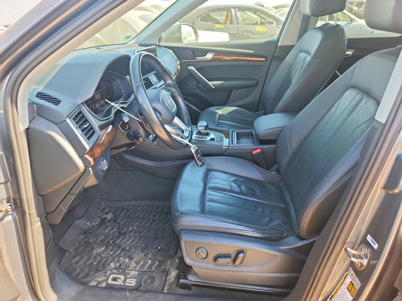 2018 Audi Q5 Premium Gray vin: WA1ANAFY3J2013169
