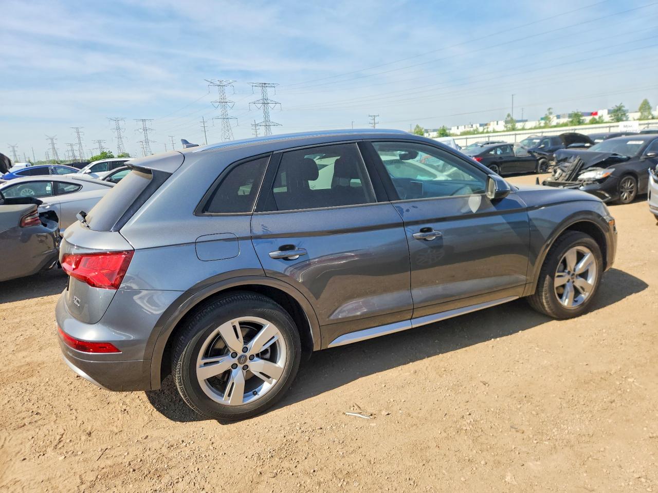 2018 Audi Q5 Premium Gray vin: WA1ANAFY3J2013169
