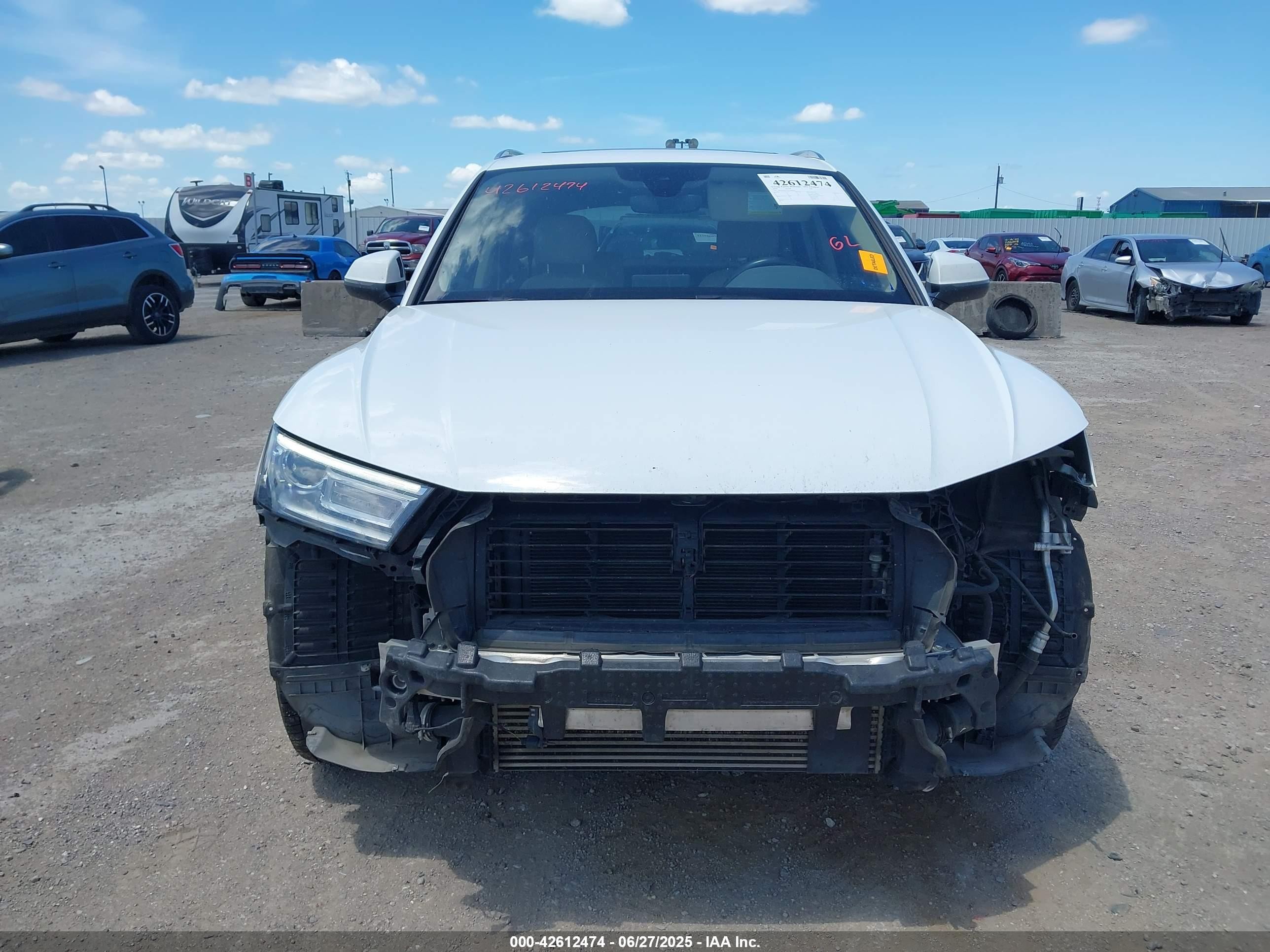 2020 Audi Q5 Premium 45 Tfsi Quattro S Tronic White vin: WA1ANAFY4L2064439