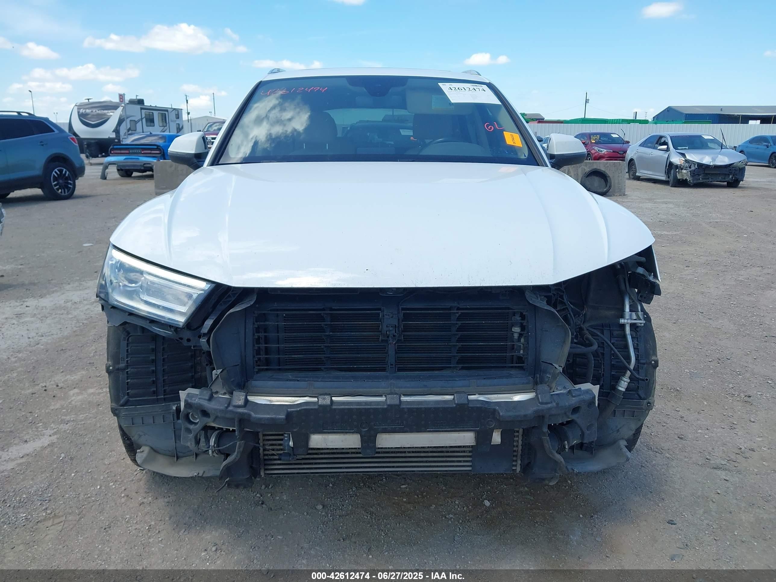 2020 Audi Q5 Premium 45 Tfsi Quattro S Tronic White vin: WA1ANAFY4L2064439