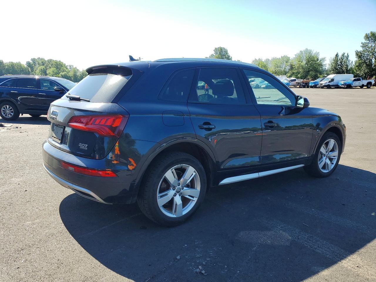 2018 Audi Q5 Premium Blue vin: WA1ANAFY5J2021158